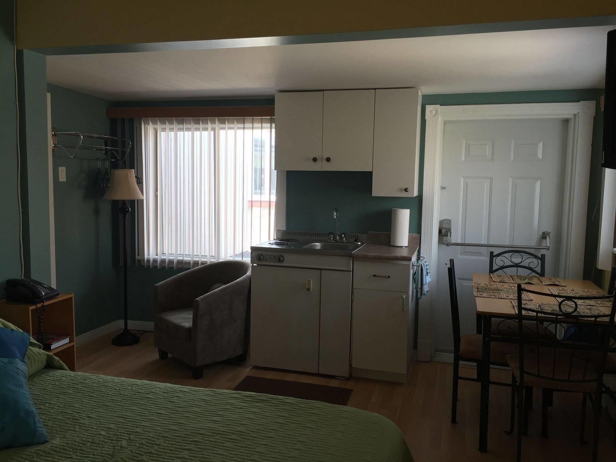 Auberge Familiale La Veranda Trois-Rivières Екстериор снимка