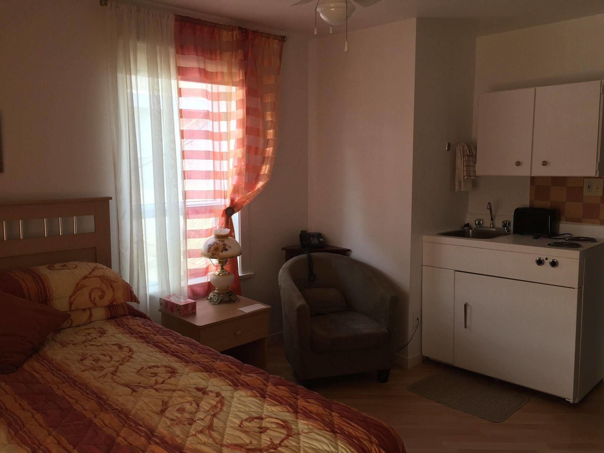 Auberge Familiale La Veranda Trois-Rivières Екстериор снимка
